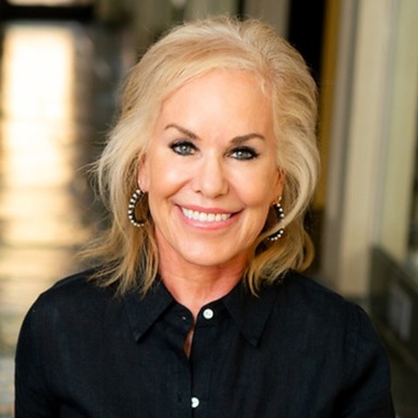 Lynn Dowdle
