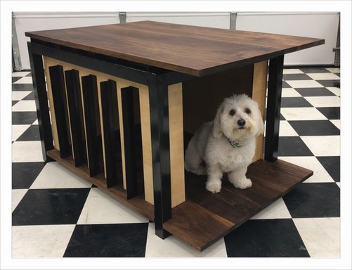 Doggy Den(d) Table