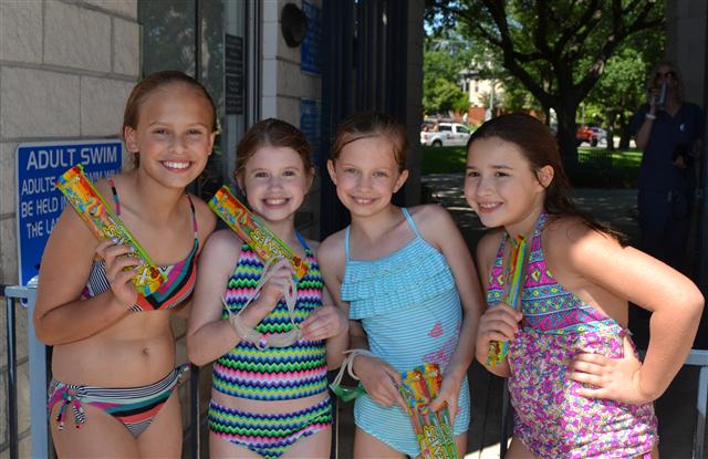 Hyer 4th Grade Class Parades To Pool Party Park Cities Online Local 