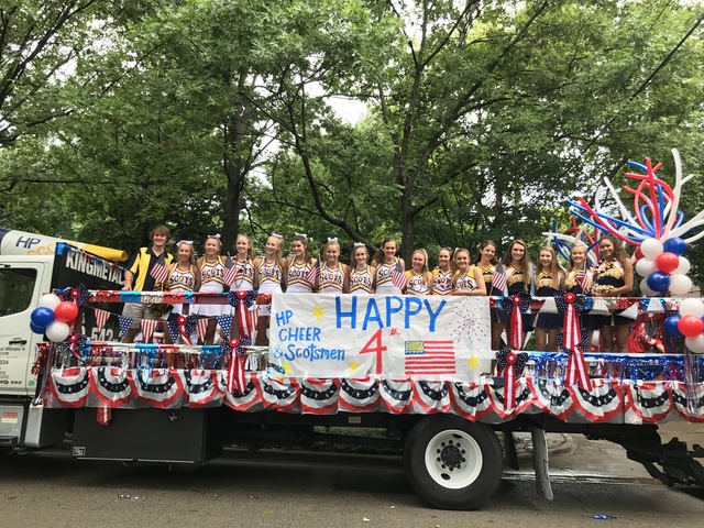 Park Cities 4th of July Parade - HP Cheerleaders/Scotsmen Float - Park ...